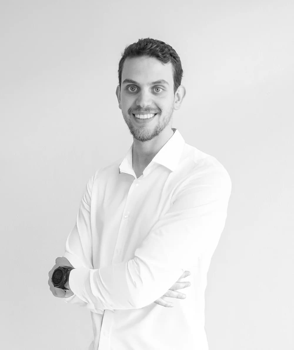 Nico Soares, Chiropractor